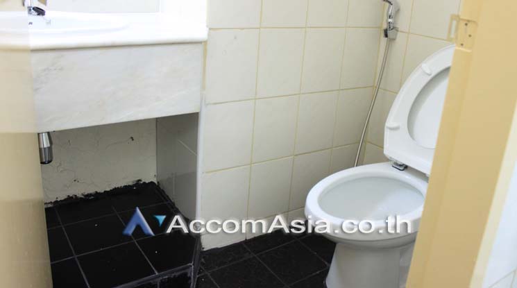 11  Office Space For Rent in Sukhumvit ,Bangkok BTS Asok - MRT Sukhumvit at BB Building AA19705