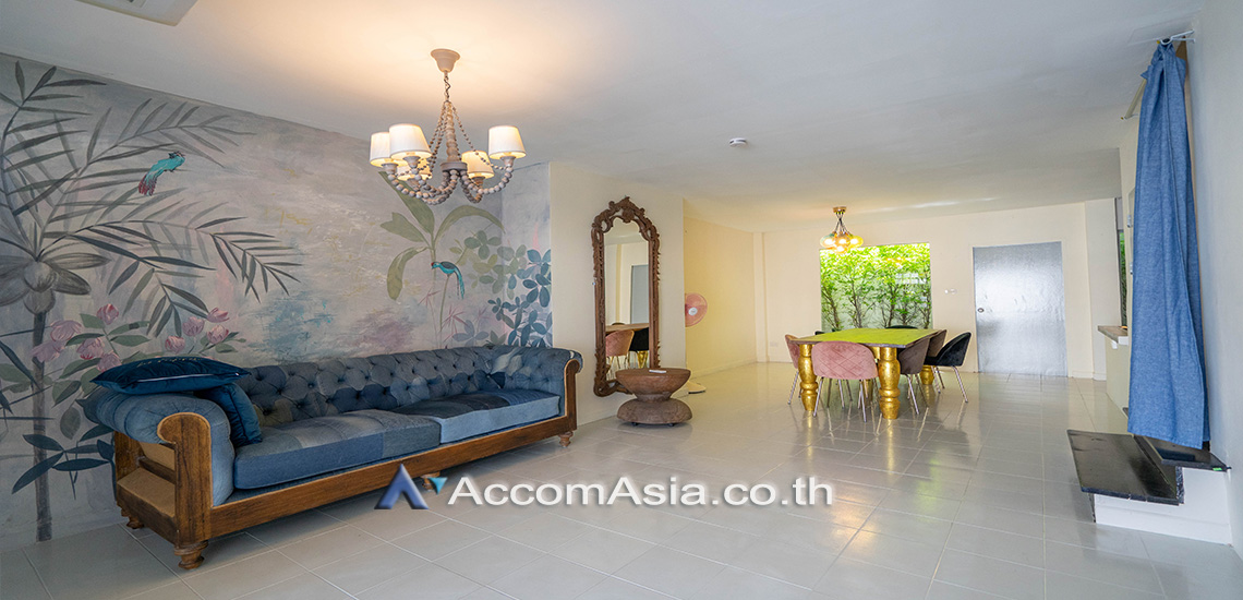  1  4 br House for rent and sale in Sukhumvit ,Bangkok BTS Phrom Phong AA19790
