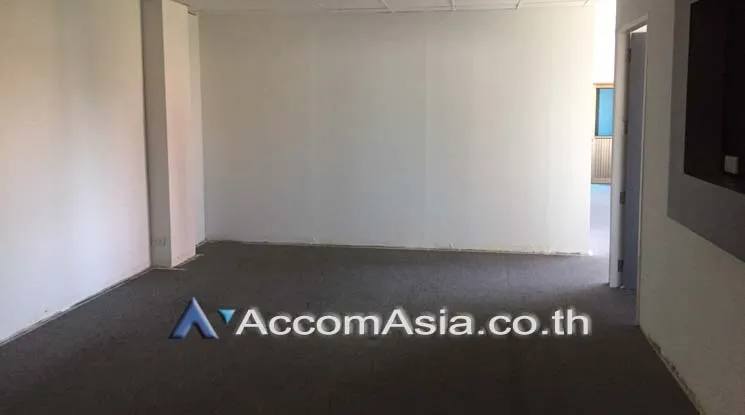 unit Office space For Rent in Ratchadaphisek, Bangkok  near MRT Huai Khwang (AA19800)