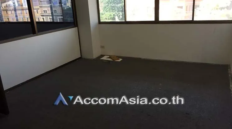 unit Office space For Rent in Ratchadaphisek, Bangkok  near MRT Huai Khwang (AA19800)