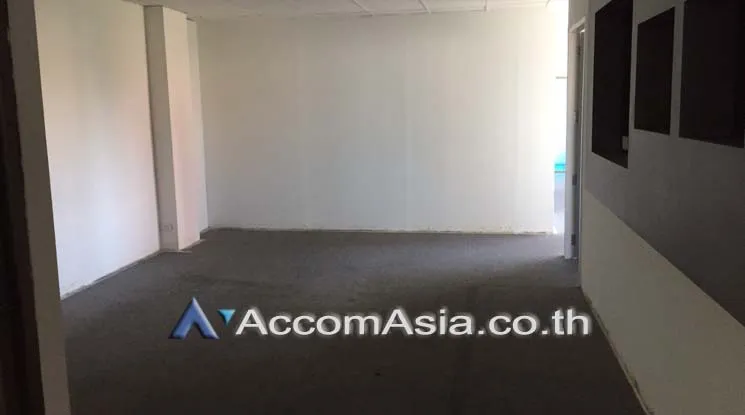 unit Office space For Rent in Ratchadaphisek, Bangkok  near MRT Huai Khwang (AA19800)