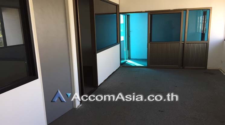 6  Office Space For Rent in Ratchadaphisek ,Bangkok MRT Huai Khwang at Thospol Building AA19800