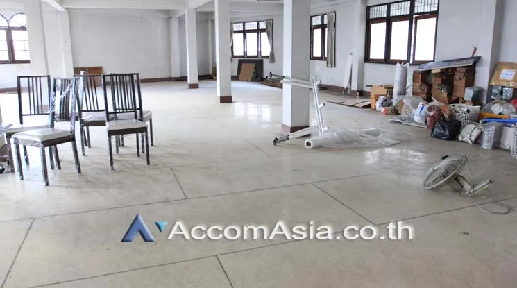  1  Shophouse For Rent in Sukhumvit ,Bangkok BTS On Nut AA19820