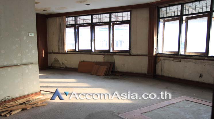 5  Shophouse For Rent in Sukhumvit ,Bangkok BTS On Nut AA19820