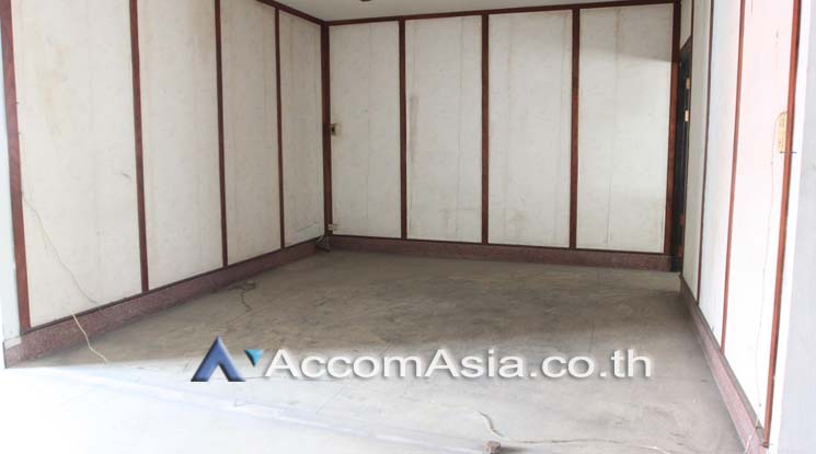 7  Shophouse For Rent in Sukhumvit ,Bangkok BTS On Nut AA19820