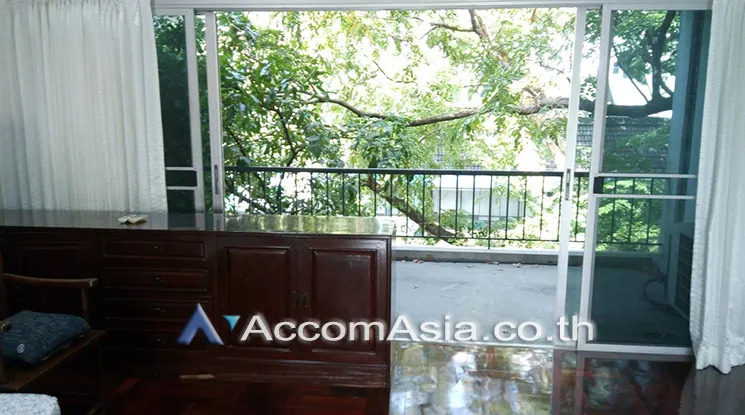 unit 3 Bedrooms  Apartment For Rent in Sukhumvit, Bangkok  near MRT Sukhumvit - BTS Asok (AA19835)