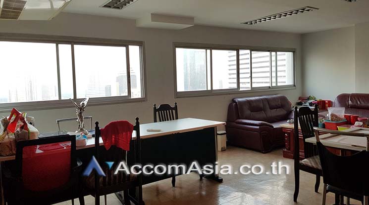  2  Office Space For Rent in Silom ,Bangkok BTS Chong Nonsi at ITF Tower AA19838