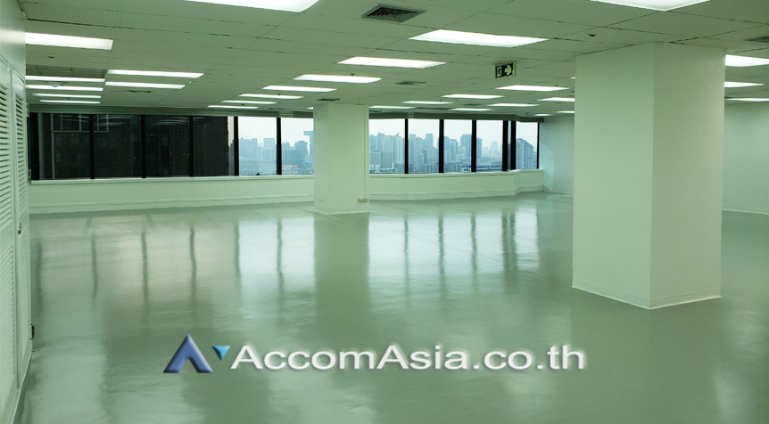 8  Office Space For Rent in Ratchadaphisek ,Bangkok ARL Ramkhamhaeng at Charn Issara Tower 2 AA19842