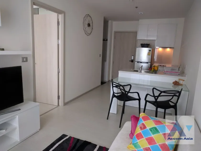 unitRhythm Sukhumvit 42 Condominium