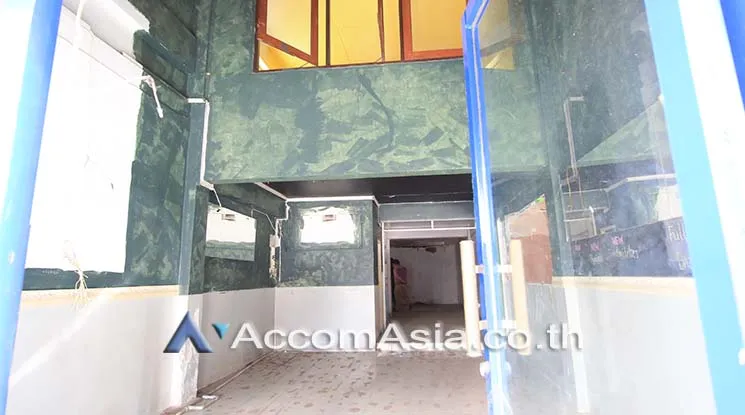  2  Shophouse For Rent in Sukhumvit ,Bangkok BTS Ekkamai AA19975