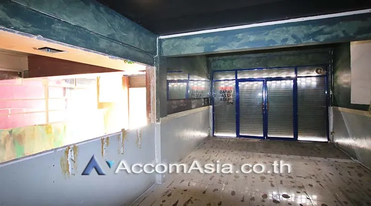 4  Shophouse For Rent in Sukhumvit ,Bangkok BTS Ekkamai AA19975