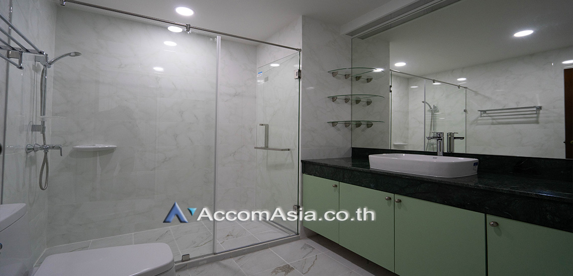 11  3 br Apartment For Rent in Sukhumvit ,Bangkok BTS Asok - MRT Sukhumvit at Family-Friendly 360 SQ.M. Residence Near Terminal 21 AA20054