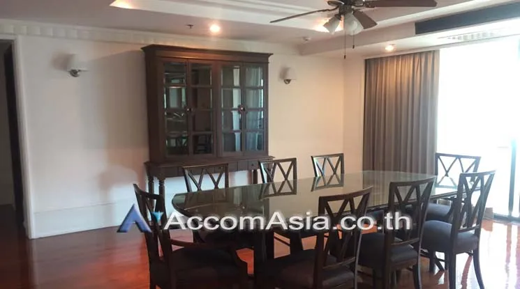 unit 3 Bedrooms  Apartment For Rent in Sukhumvit, Bangkok  near BTS Nana (AA20086)