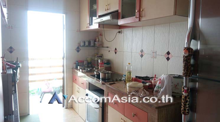 4  2 br Condominium For Sale in Charoen Nakhon ,Bangkok BTS Krung Thon Buri at Master View Executive Place AA20098