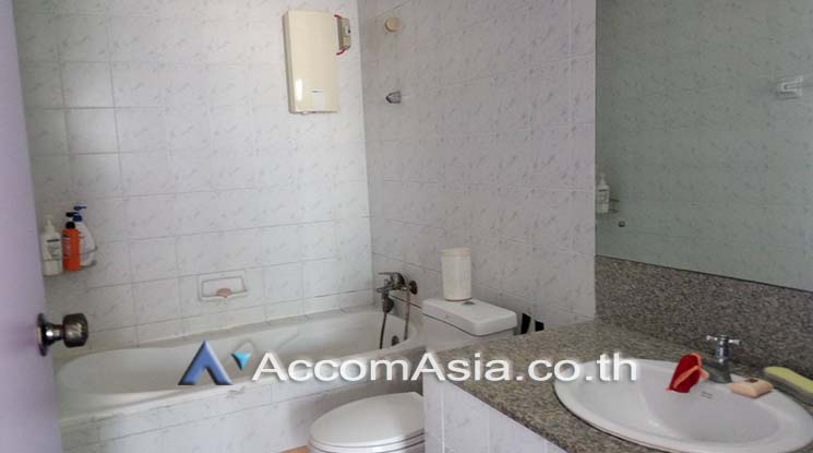 7  2 br Condominium For Sale in Charoen Nakhon ,Bangkok BTS Krung Thon Buri at Master View Executive Place AA20098