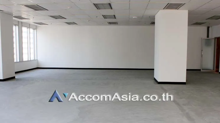 unit Office space For Rent in Ploenchit, Bangkok  near BTS Chitlom (AA20118)
