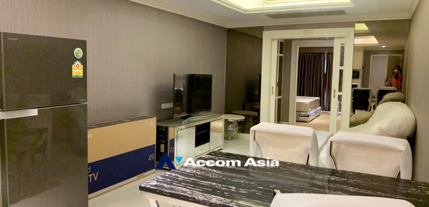  2  1 br Condominium For Rent in Silom ,Bangkok BTS Surasak at Nusa State Tower AA20135