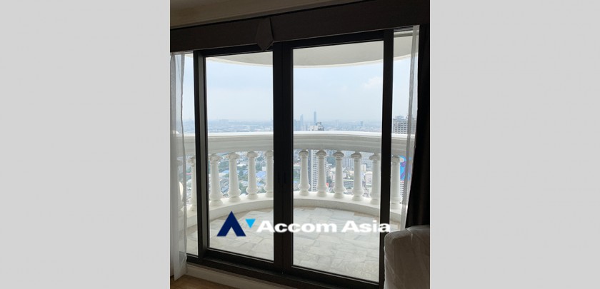 6  1 br Condominium For Rent in Silom ,Bangkok BTS Surasak at Nusa State Tower AA20135