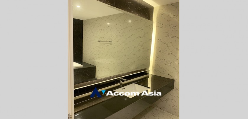 8  1 br Condominium for rent and sale in Silom ,Bangkok BTS Surasak at Nusa State Tower AA20137