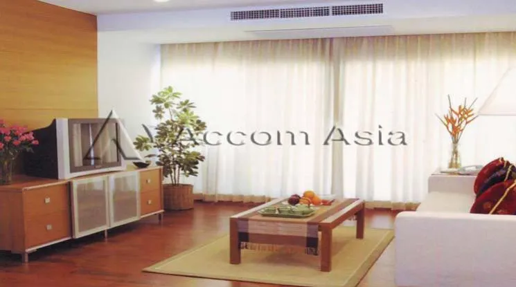 unit 2 Bedrooms  Apartment For Rent in Sukhumvit, Bangkok  near BTS Phra khanong (1030001)