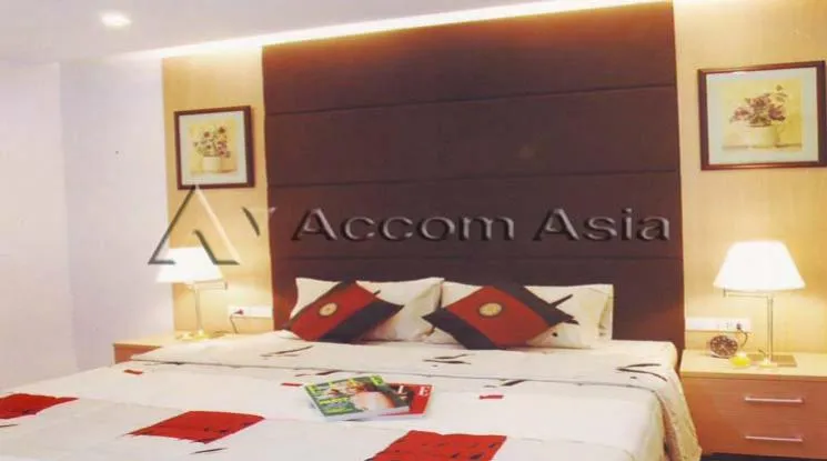 unit 2 Bedrooms  Apartment For Rent in Sukhumvit, Bangkok  near BTS Phra khanong (1030001)