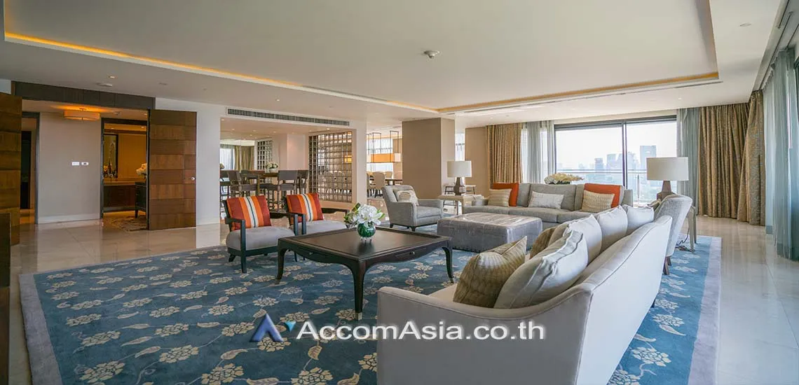 unitPenthouse |  4 Bedrooms  Condominium For Rent in Ploenchit, Bangkok  near BTS Ratchadamri (AA20144)