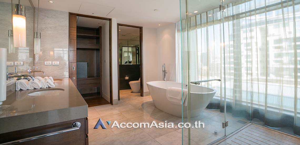 16  4 br Condominium For Rent in Ploenchit ,Bangkok BTS Ratchadamri at The St. Regis Bangkok (Residences) AA20144