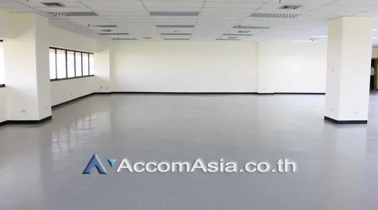 unit Office space For Rent in Ploenchit, Bangkok  near BTS Ratchadamri (AA20155)
