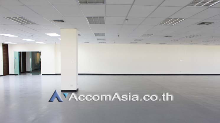 5  Studio Office Space For Rent in Ploenchit ,Bangkok BTS Ratchadamri at Regent House Building AA20160