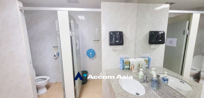 11  Studio Office Space For Rent in Sukhumvit ,Bangkok MRT Sukhumvit - BTS Asok at Easy walk to Asok BTS AA20181