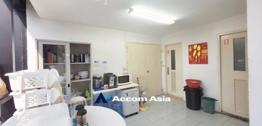 10  Studio Office Space For Rent in Sukhumvit ,Bangkok MRT Sukhumvit - BTS Asok at Easy walk to Asok BTS AA20181