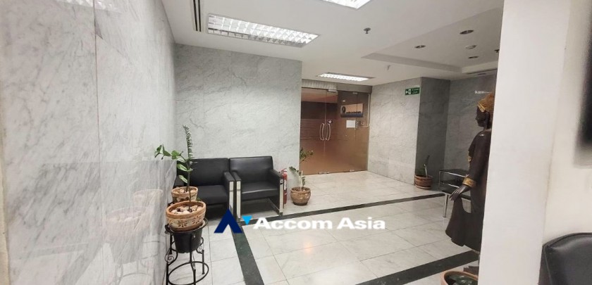  2  Studio Office Space For Rent in Sukhumvit ,Bangkok MRT Sukhumvit - BTS Asok at Easy walk to Asok BTS AA20181