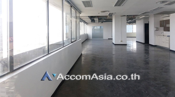  2  Studio Office Space For Rent in Phaholyothin ,Bangkok BTS Sanam Pao at SM tower AA20188