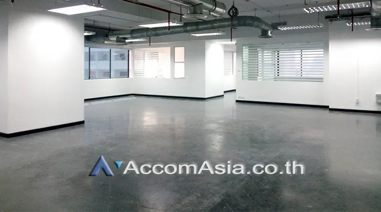5  Studio Office Space For Rent in Phaholyothin ,Bangkok BTS Sanam Pao at SM tower AA20188
