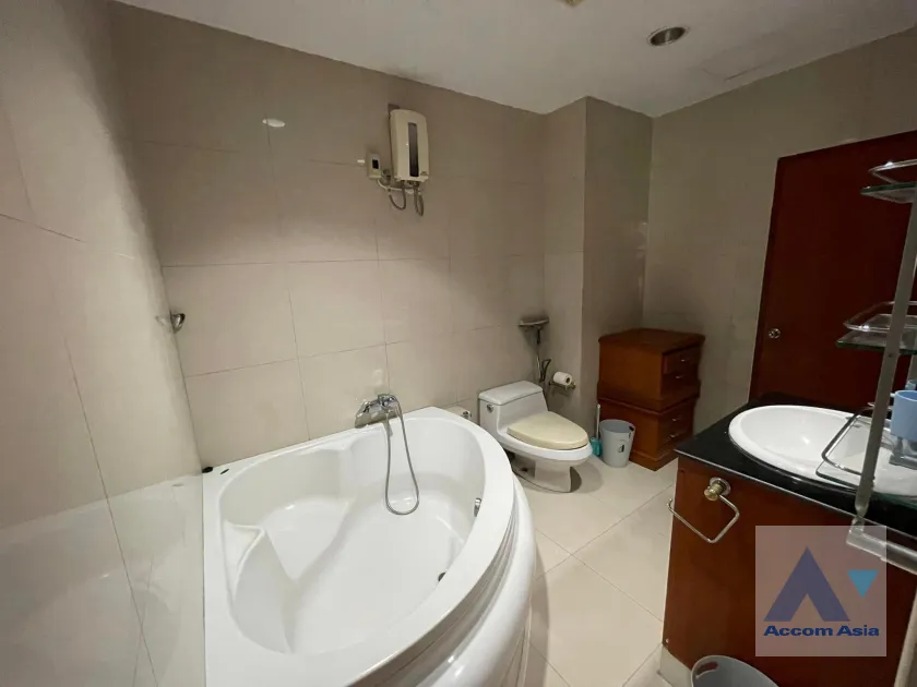 11  4 br House For Rent in Sukhumvit ,Bangkok BTS Thong Lo at Baan Klang Krung Thonglor AA20229