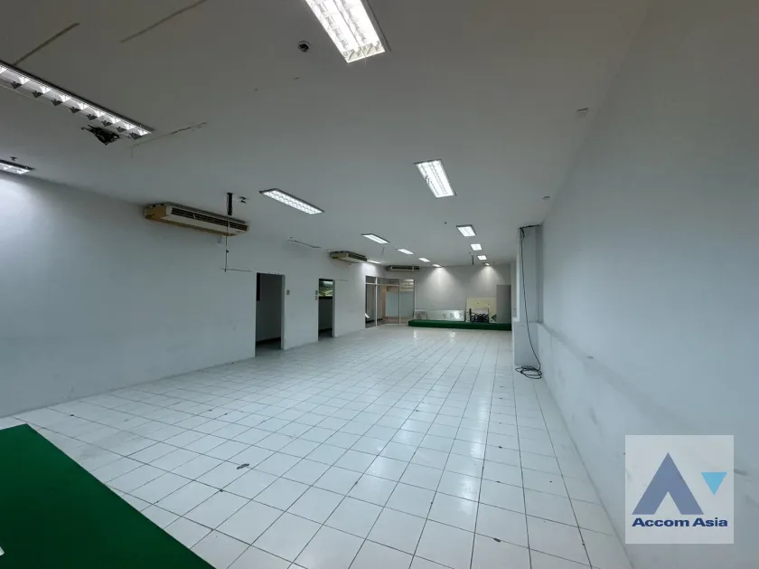 unit Office space For Rent in Sukhumvit, Bangkok  near BTS Nana (AA20314)