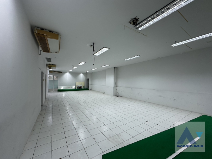  1  Office Space For Rent in Sukhumvit ,Bangkok BTS Nana at The Trendy Sukhumvit 13 AA20314