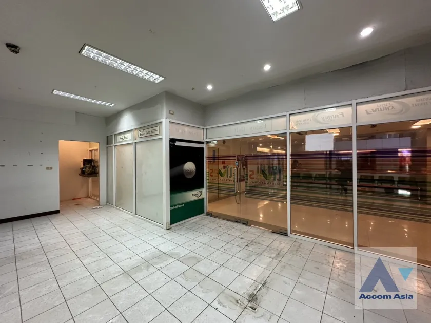 unit Office space For Rent in Sukhumvit, Bangkok  near BTS Nana (AA20314)