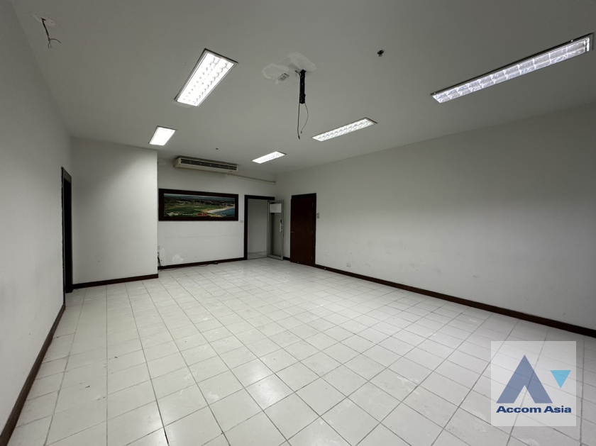 5  Office Space For Rent in Sukhumvit ,Bangkok BTS Nana at The Trendy Sukhumvit 13 AA20314