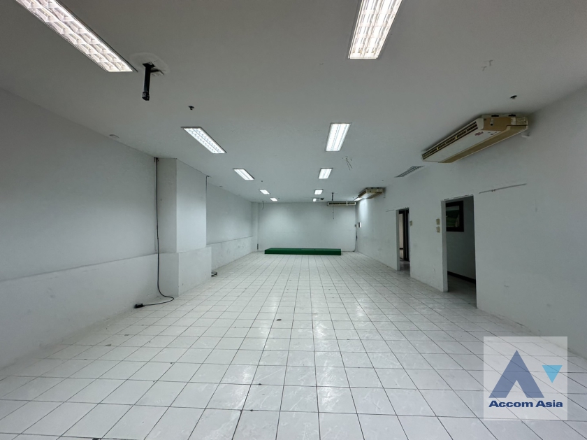 8  Office Space For Rent in Sukhumvit ,Bangkok BTS Nana at The Trendy Sukhumvit 13 AA20314
