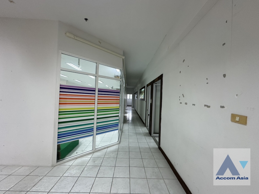 12  Office Space For Rent in Sukhumvit ,Bangkok BTS Nana at The Trendy Sukhumvit 13 AA20314