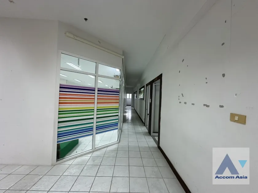 12  Office Space For Rent in Sukhumvit ,Bangkok BTS Nana at The Trendy Sukhumvit 13 AA20314