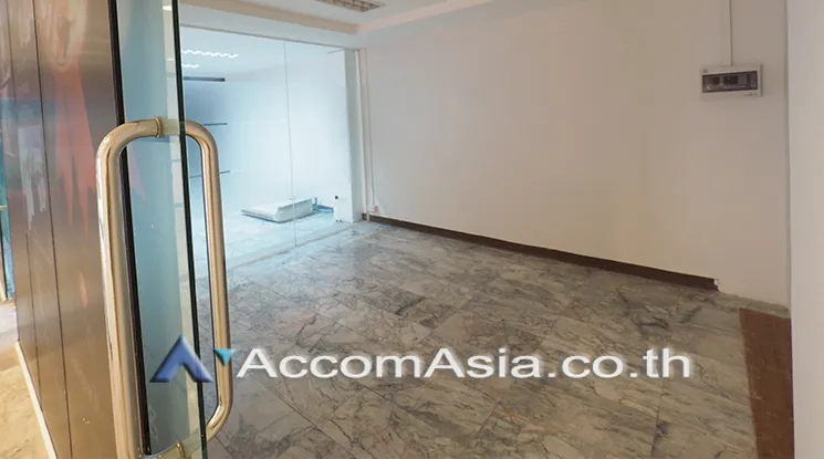 unit Office space For Rent in Silom, Bangkok  near BTS Chong Nonsi (AA20325)