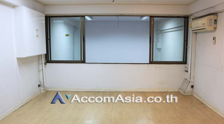  2  Shophouse for rent and sale in Sukhumvit ,Bangkok BTS Asok AA20328