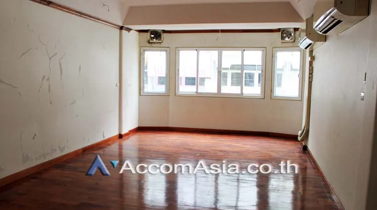 unit Shophouse For Rent & Sale in Sukhumvit, Bangkok  near BTS Asok (AA20328)