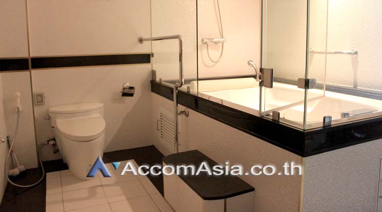 5  Shophouse for rent and sale in Sukhumvit ,Bangkok BTS Asok AA20328