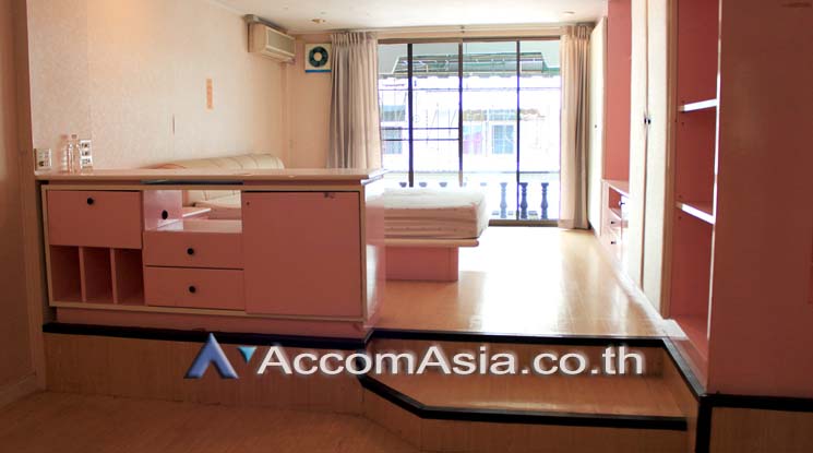 9  Shophouse for rent and sale in Sukhumvit ,Bangkok BTS Asok AA20328