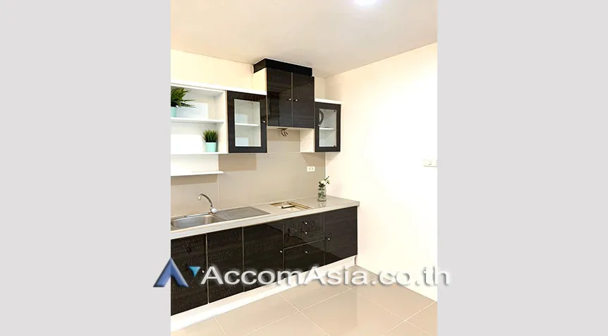 unitPet friendly |  3 Bedrooms  Condominium For Rent in Sukhumvit, Bangkok  near BTS Phrom Phong (AA20401)