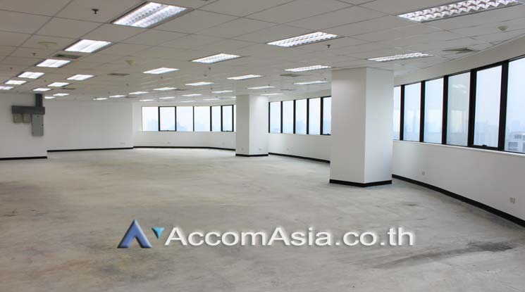  1  Office Space For Rent in Ratchadaphisek ,Bangkok MRT Phetchaburi at Italthai tower AA20405