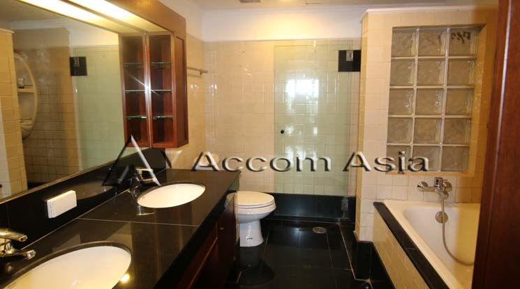 7  2 br Condominium For Rent in Sathorn ,Bangkok BTS Sala Daeng - MRT Lumphini at Sathorn Park Place AA20422
